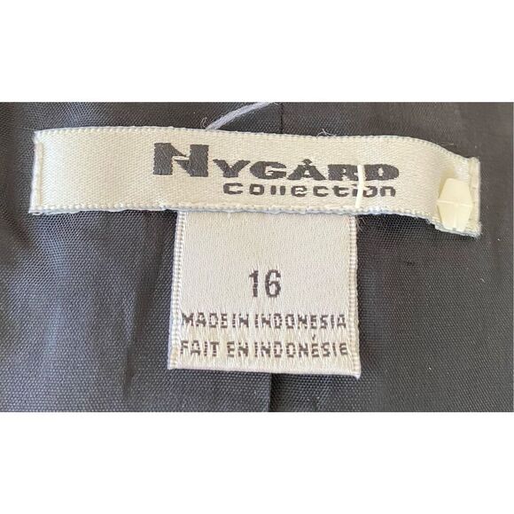 NYGARD Classic Black 4-Button Blazer Sz 16 Must-Have Staple Piece Plus - Picture 7 of 11